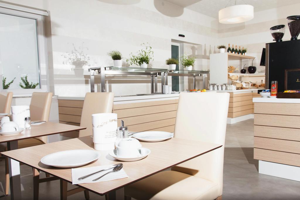 Hotel Alex Λινιάνο Σαμπιαντόρο Εξωτερικό φωτογραφία