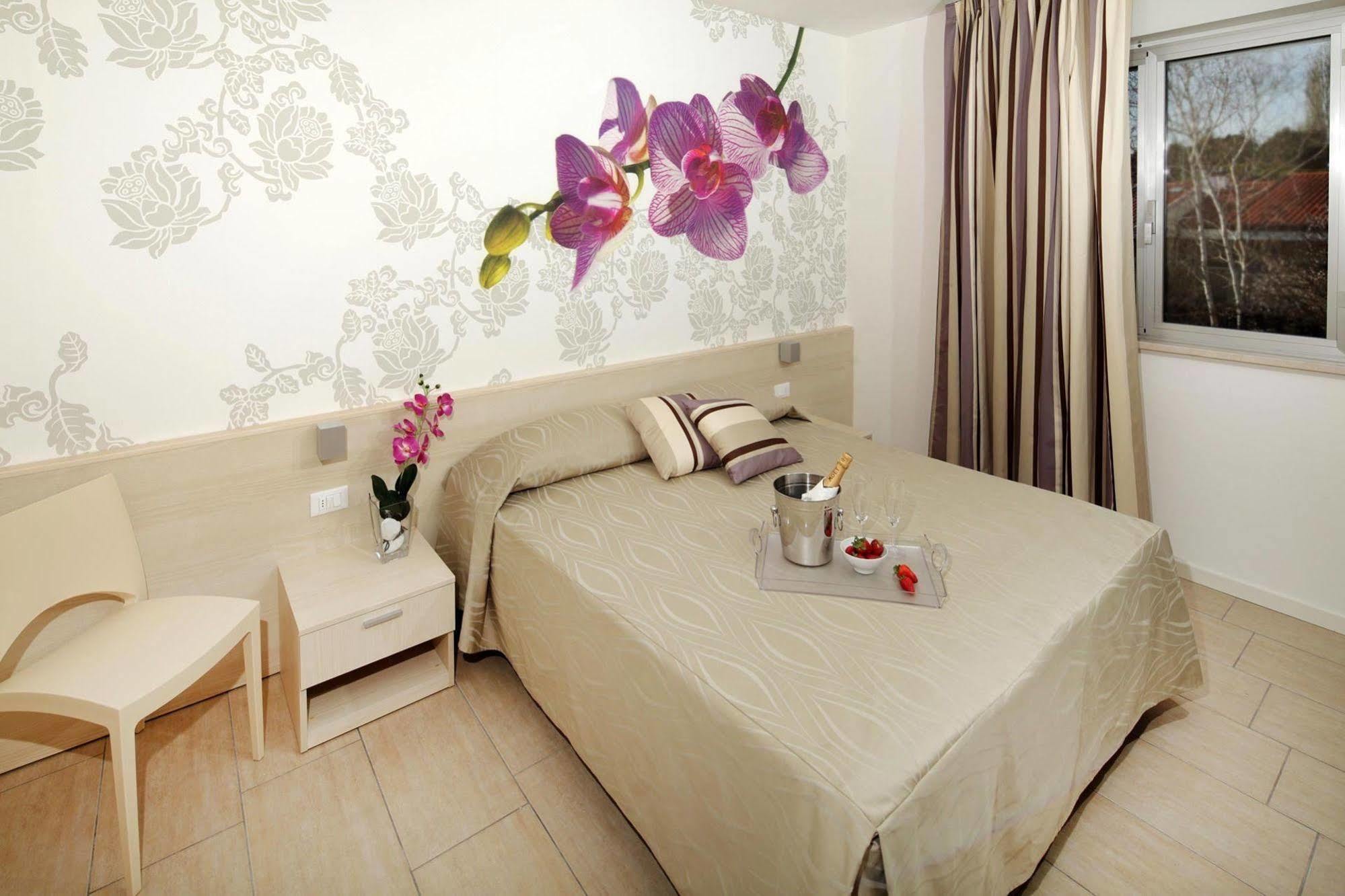 Hotel Alex Λινιάνο Σαμπιαντόρο Εξωτερικό φωτογραφία